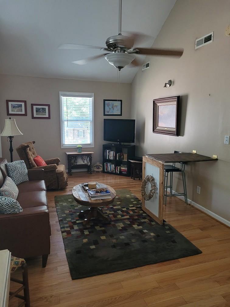 Furnished Finder property 335332_1 photo 4