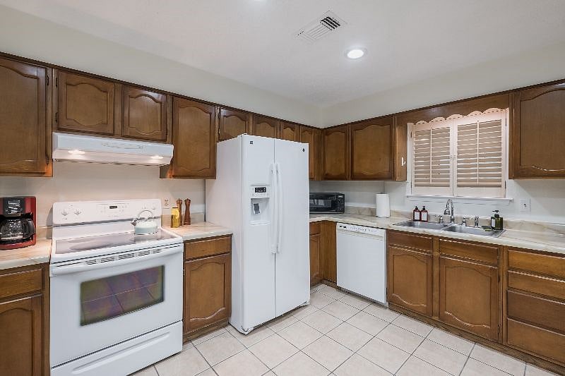 Furnished Finder property 335387_1 photo 5