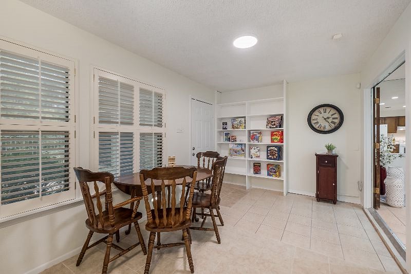 Furnished Finder property 335387_1 photo 9