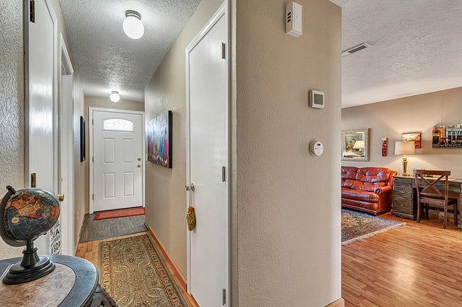 Furnished Finder property 335446_1 photo 12