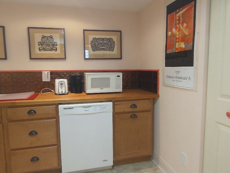 Furnished Finder property 335468_1 photo 8