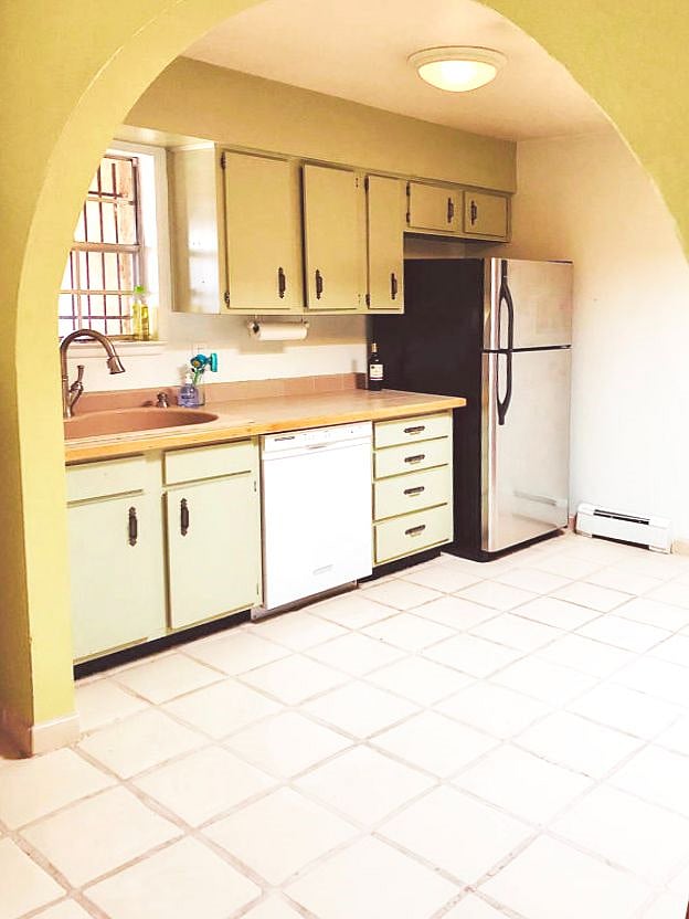 Furnished Finder property 335479_1 photo 10
