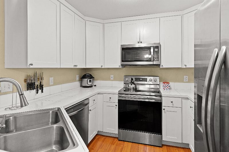 Furnished Finder property 335493_1 photo 40