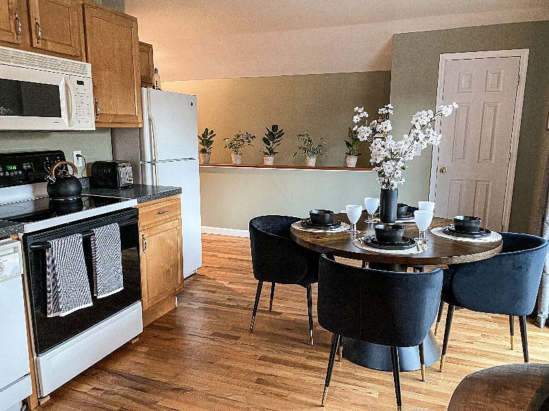 Furnished Finder property 335519_3 photo 4