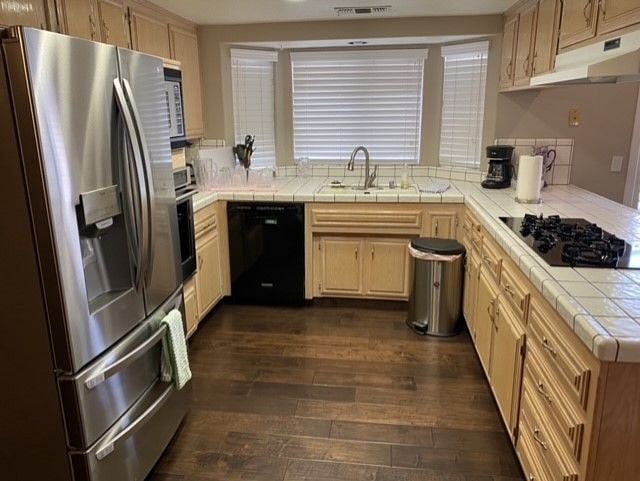 Kitchen, New Refrigerator, Newer Appliances, New Utensils and serving items!