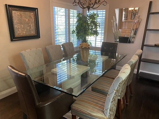 Classy Dining Area!