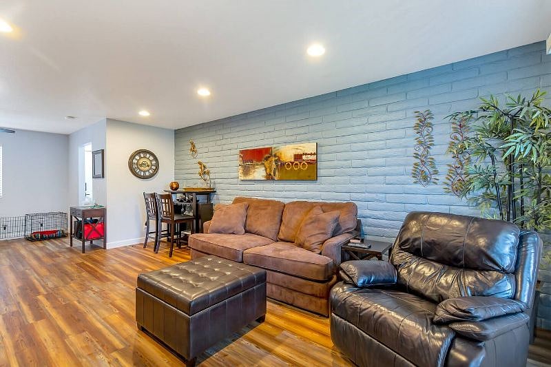 Furnished Finder property 335592_1 photo 2