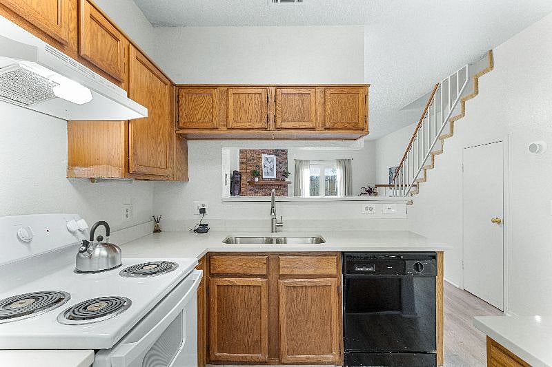 Furnished Finder property 335633_1 photo 4