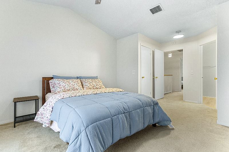 Furnished Finder property 335633_1 photo 11