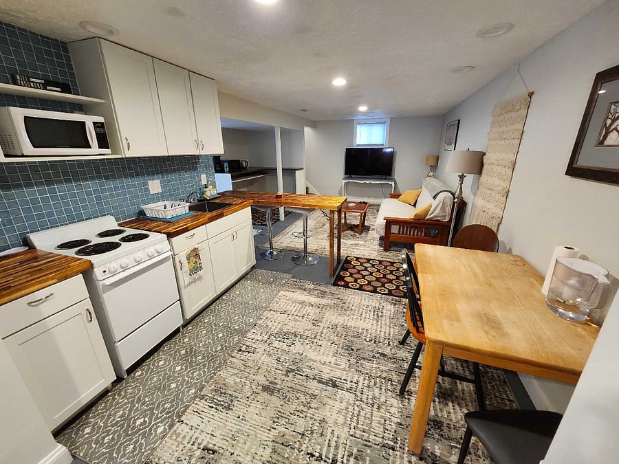 Furnished Finder property 335652_2 photo 3