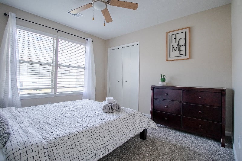 Furnished Finder property 335705_1 photo 25