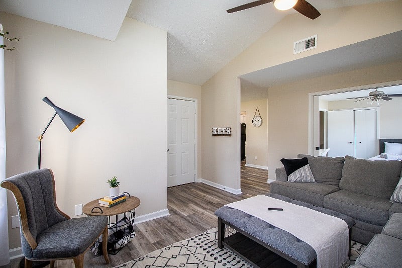 Furnished Finder property 335705_1 photo 31