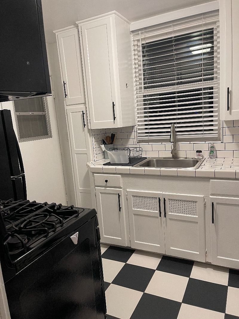 Furnished Finder property 335806_1 photo 16
