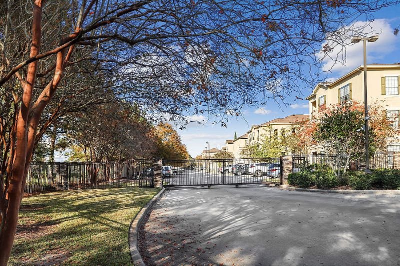 Furnished Finder property 335811_1 photo 15