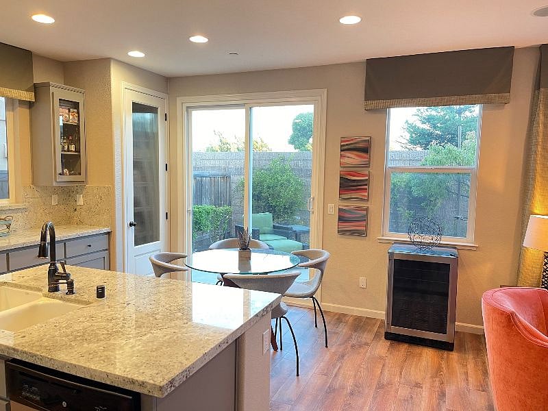 Furnished Finder property 335872_1 photo 8
