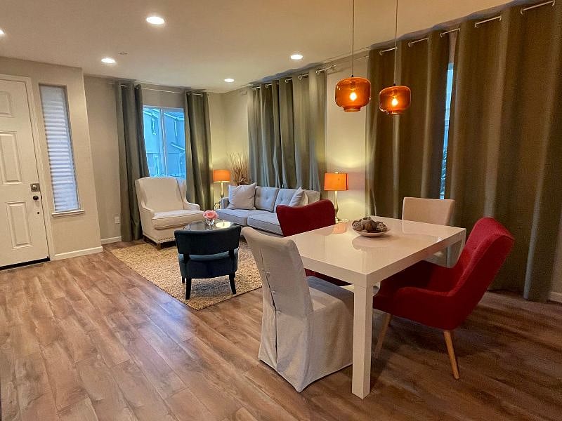Furnished Finder property 335872_1 photo 13