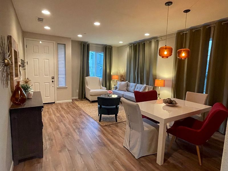 Furnished Finder property 335872_1 photo 10