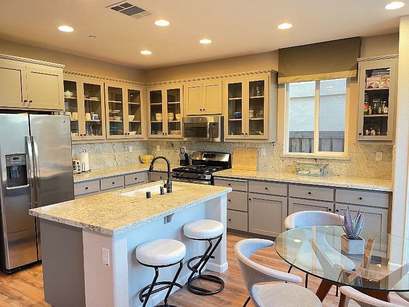 Furnished Finder property 335872_1 photo 3