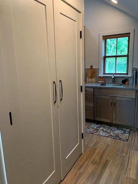 4-foot Closet