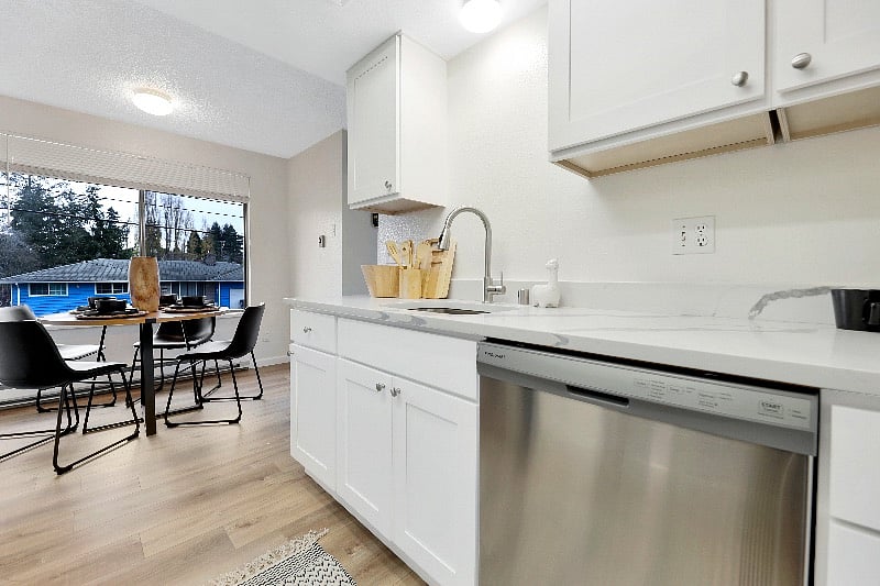 Furnished Finder property 335974_1 photo 14