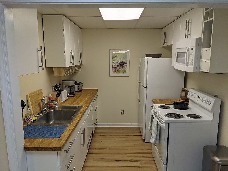 Furnished Finder property 336017_1 photo 3