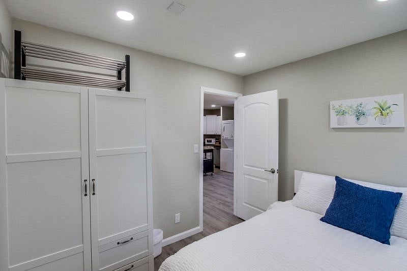 Furnished Finder property 336048_1 photo 15