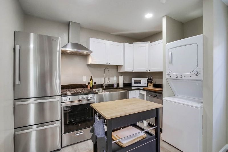 Furnished Finder property 336048_1 photo 17