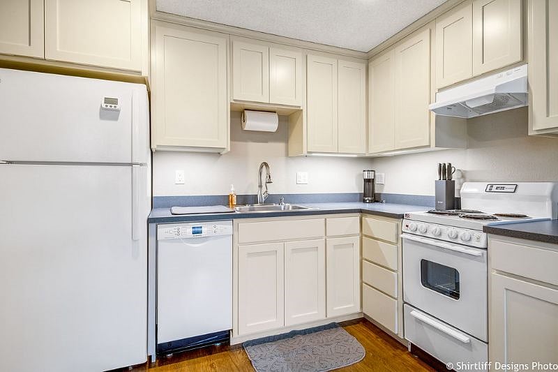 Furnished Finder property 336122_1 photo 4