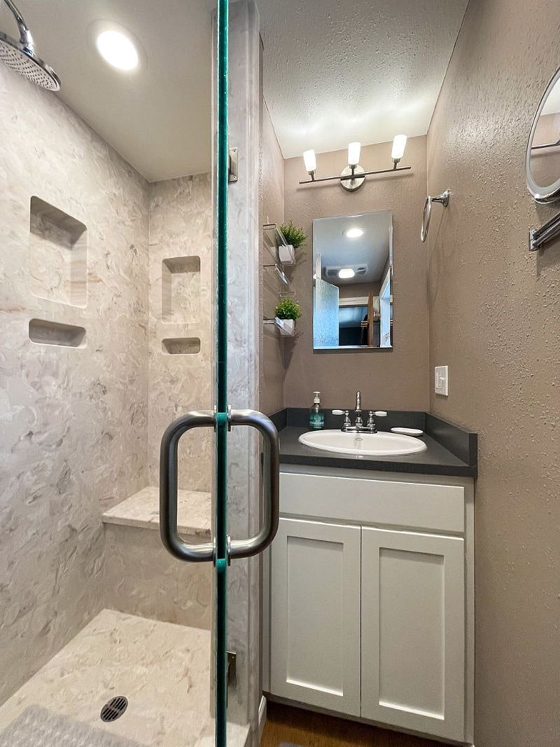 Furnished Finder property 336122_1 photo 23