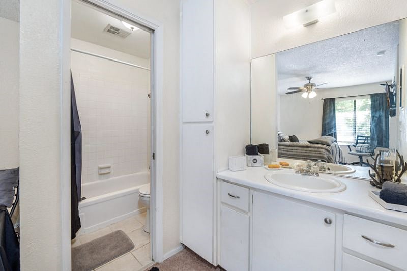 Furnished Finder property 336142_1 photo 6