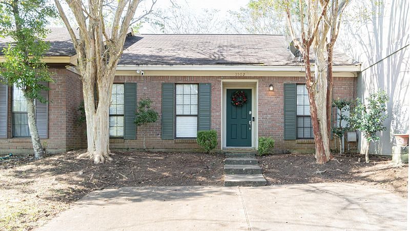 Furnished Finder property 336186_1 photo 8