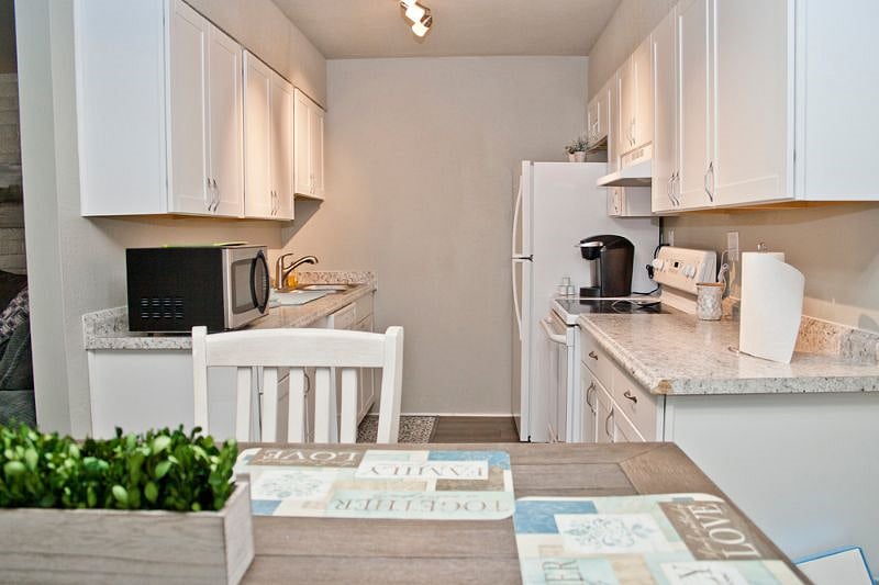 Furnished Finder property 336187_1 photo 18