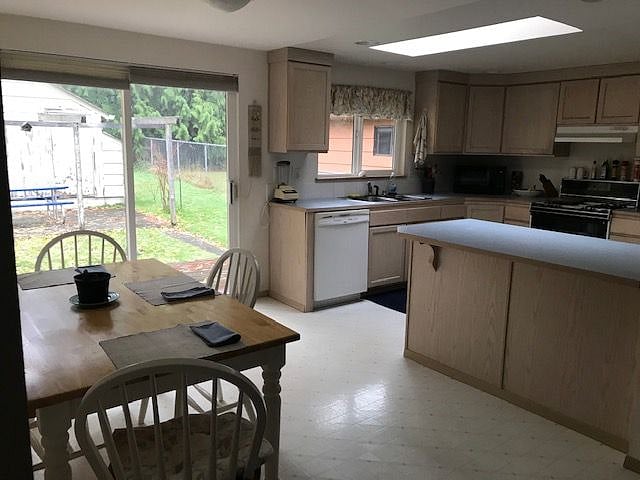 Furnished Finder property 336276_1 photo 4