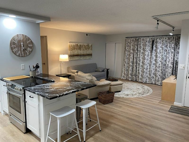 Furnished Finder property 336320_1 photo 24