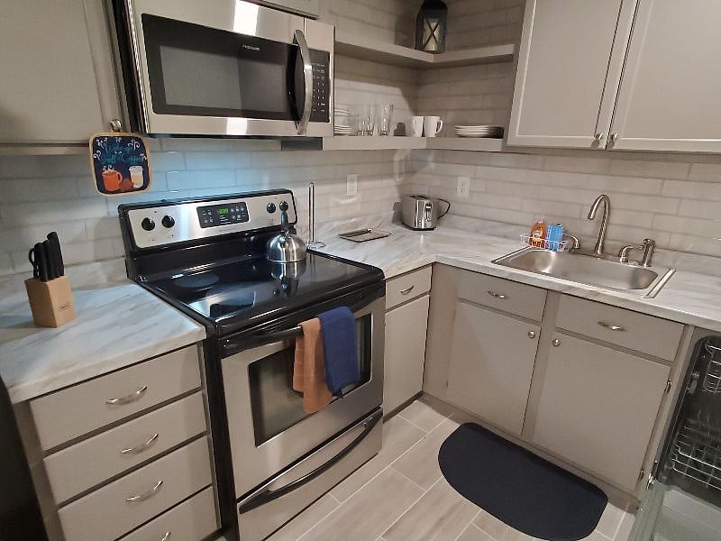Furnished Finder property 336361_1 photo 12