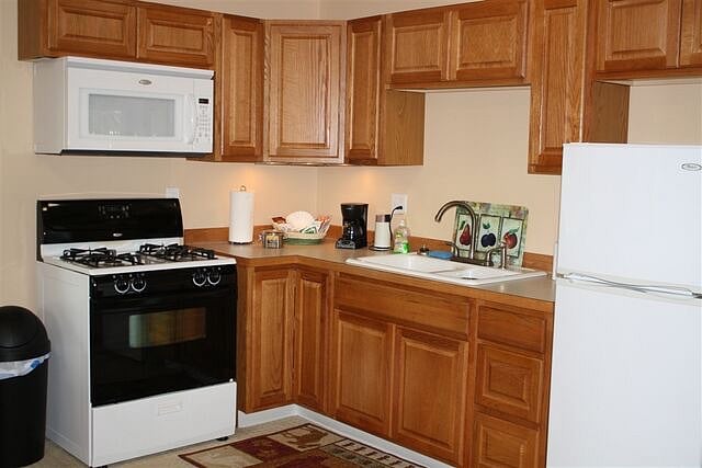 Furnished Finder property 336603_1 photo 3