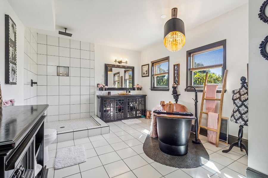Copper tub and crtysral chandelier

