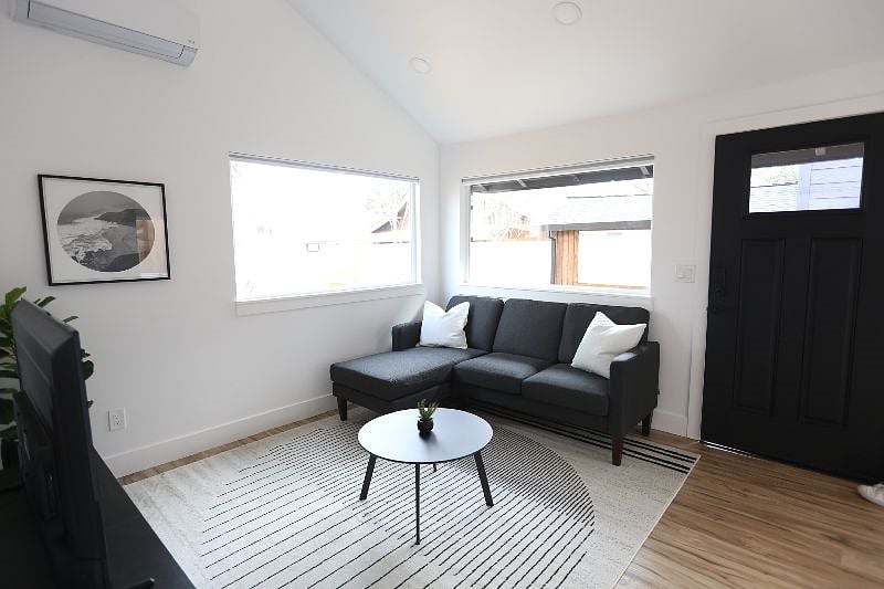Furnished Finder property 336729_2 photo 7