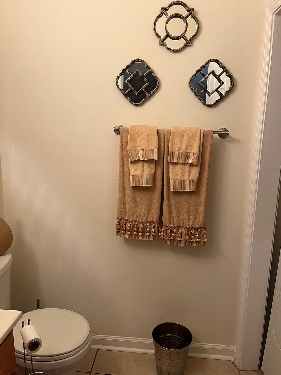1/2 bath