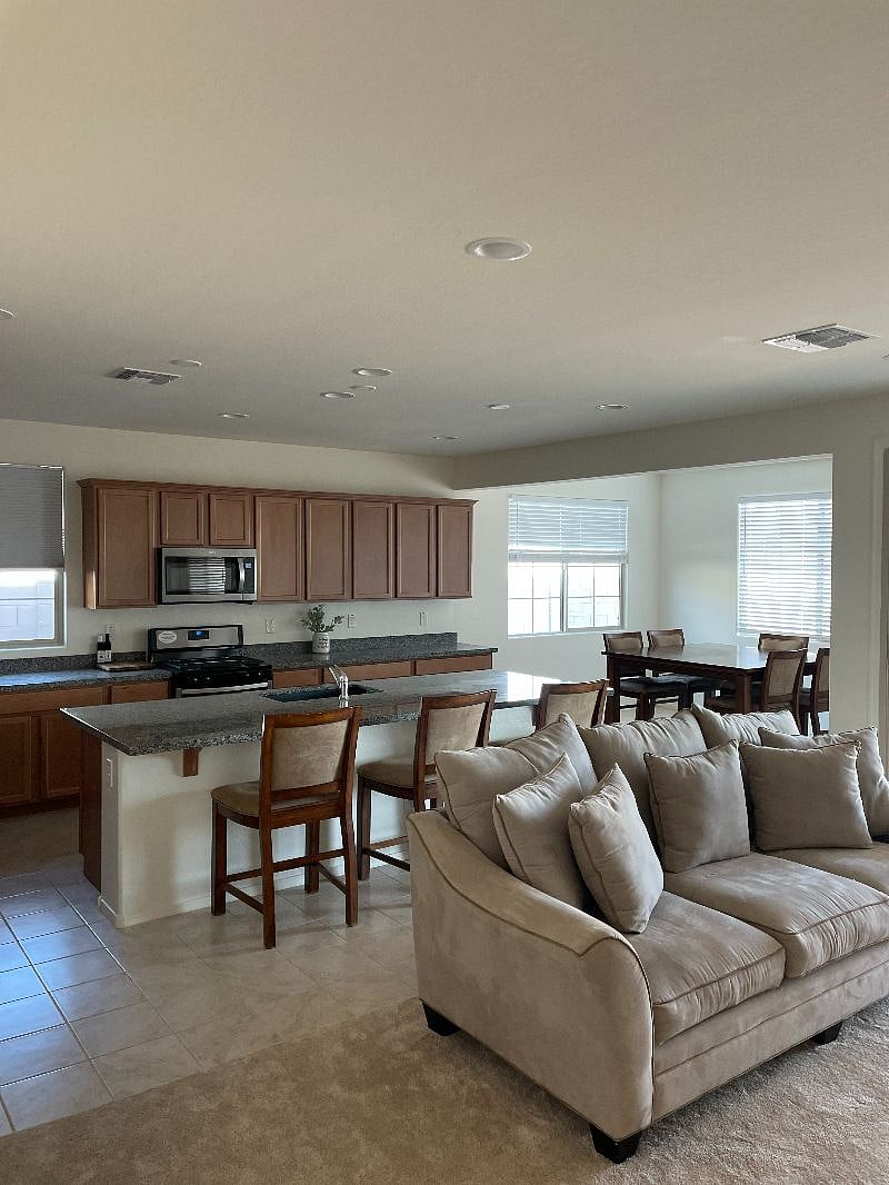 Furnished Finder property 337349_1 photo 3