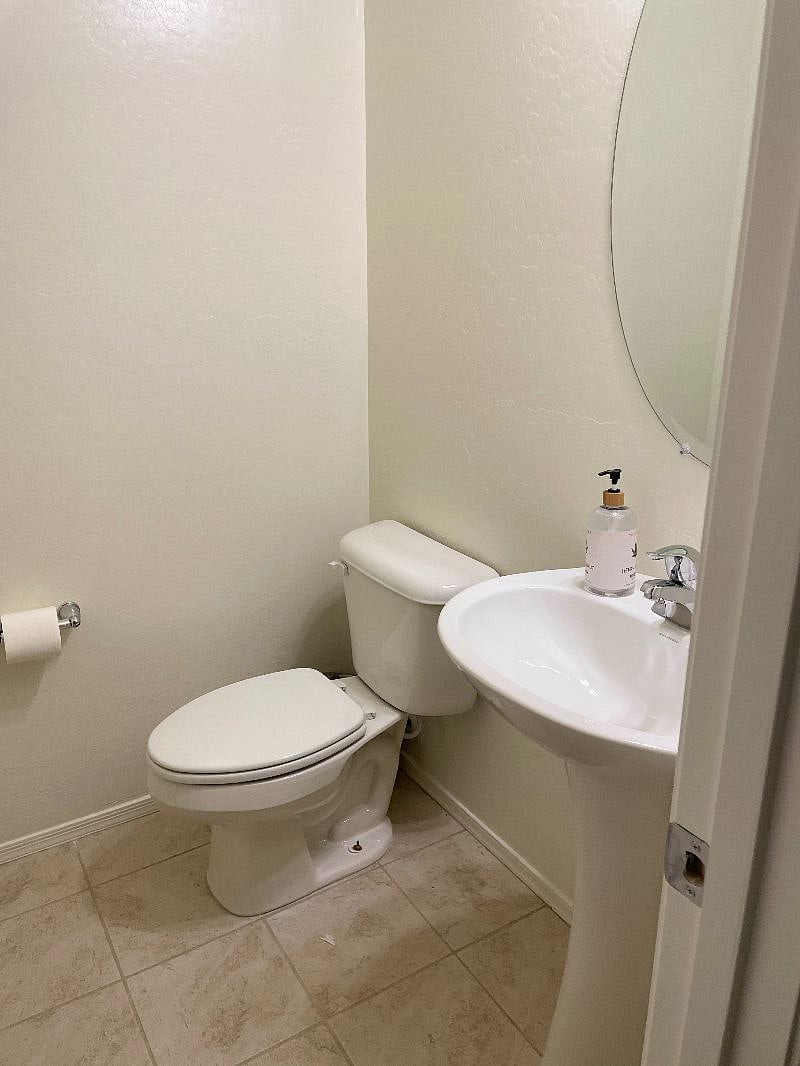 Half guest bathroom 