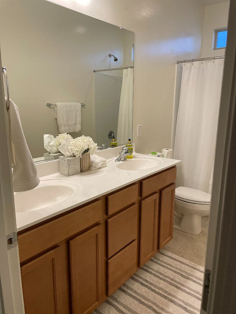 Full size bathroom