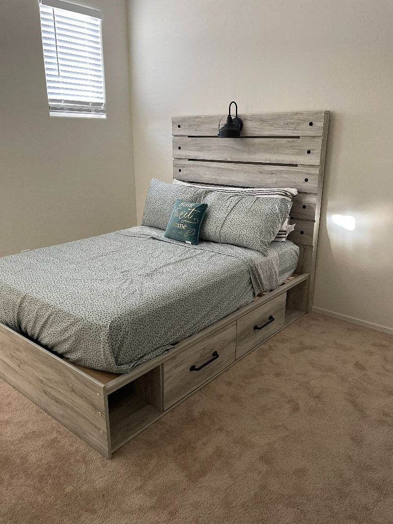 2nd bedroom with full size bedroom