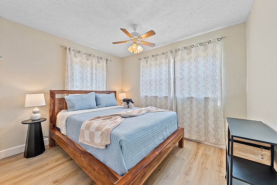 Queen bed