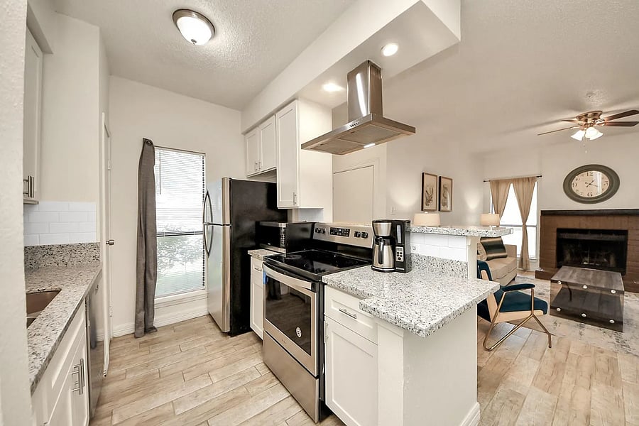 Furnished Finder property 337635_1 photo 30