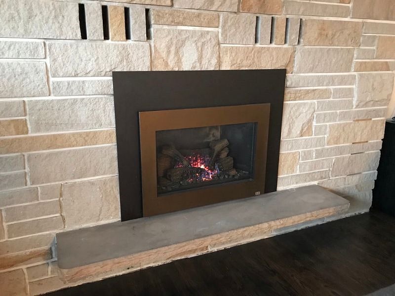 Gas fireplace