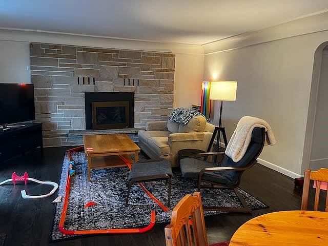 Living room with heating gas fireplace
