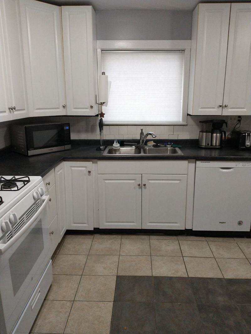 Furnished Finder property 337765_2 photo 3