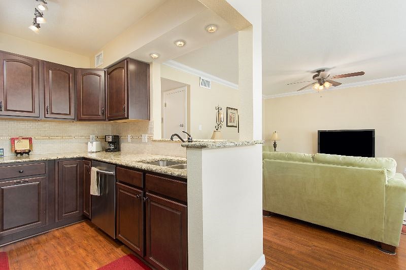 Furnished Finder property 337871_1 photo 4