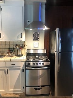 Gas stove with ductless fan